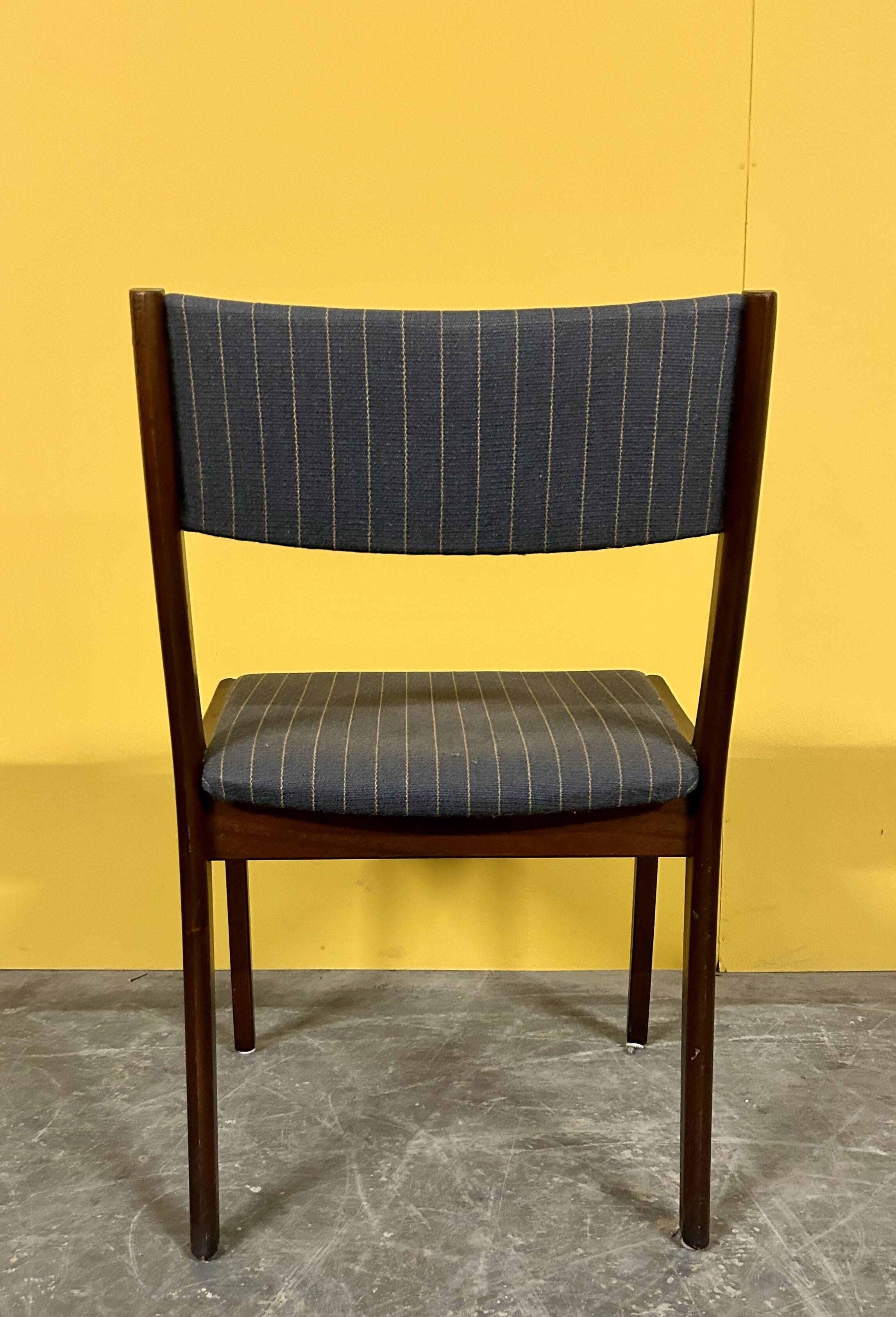 Set of 4 Danish vintage mahogany dining chairs 1970s