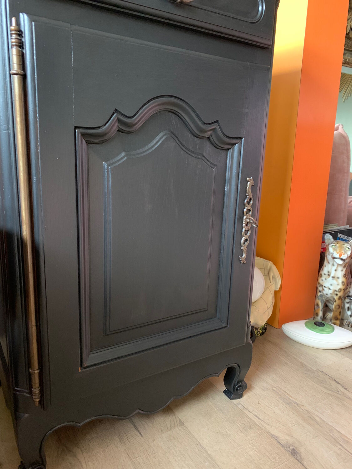 Black patinated jam