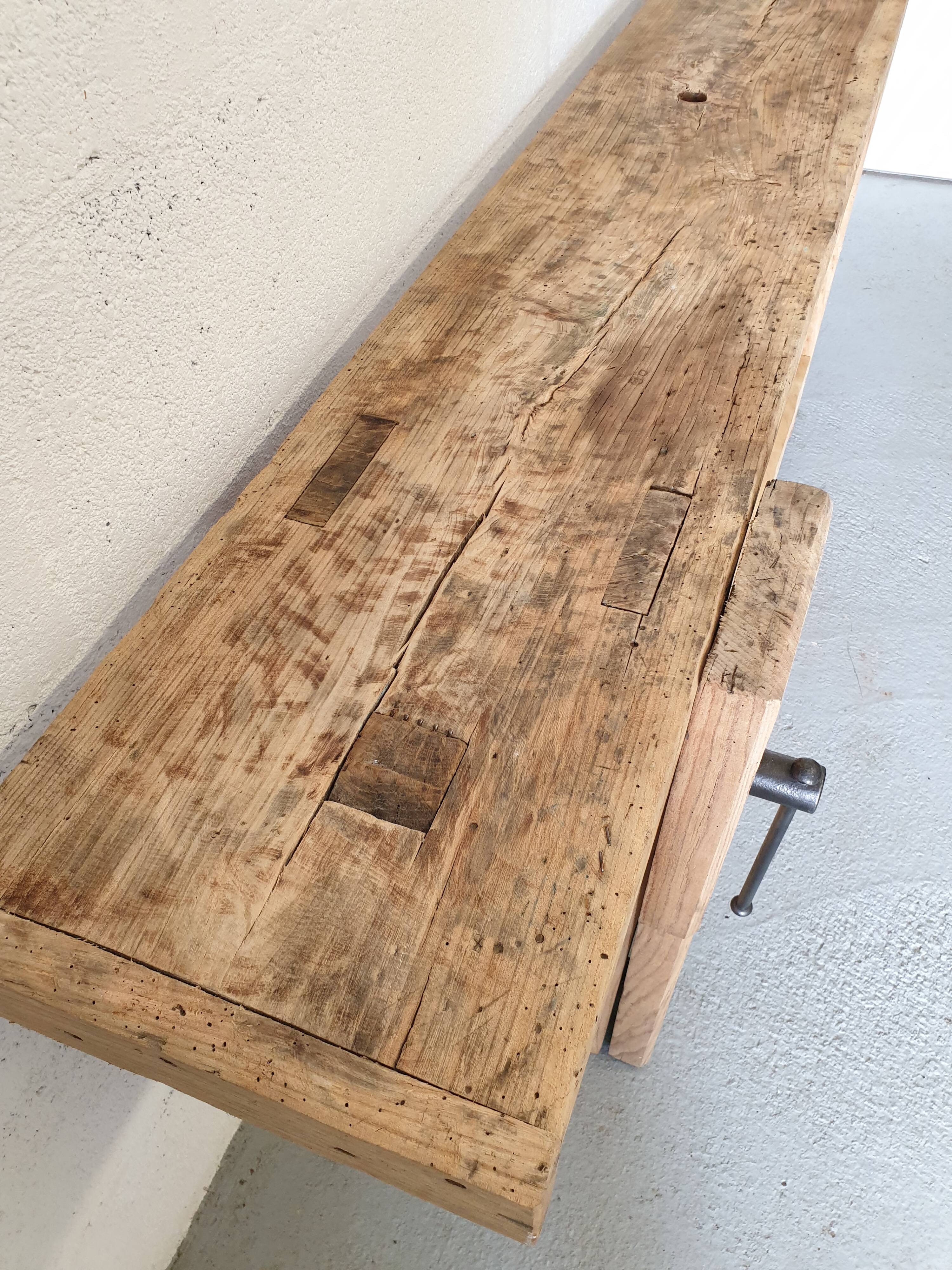 Carpenter's workbench