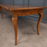 Farmhouse table walnut legs deer early nineteenth 1 drawer 208 cm