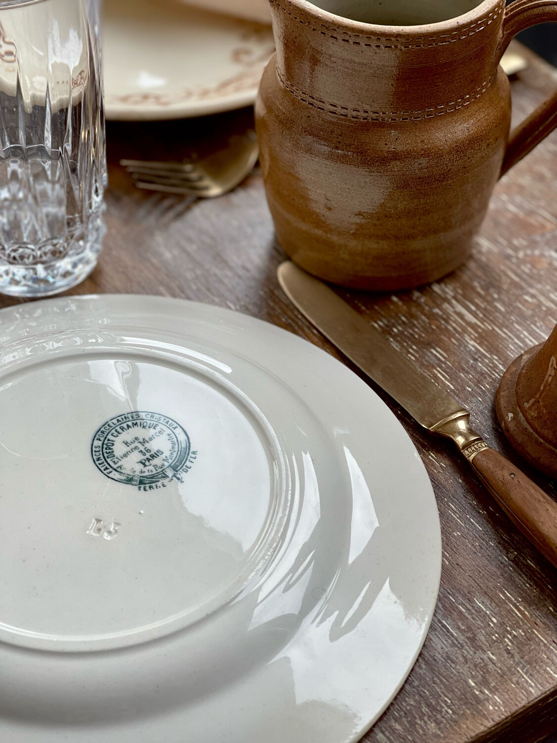 6 old plates in iron earth.