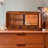 Decorative radio