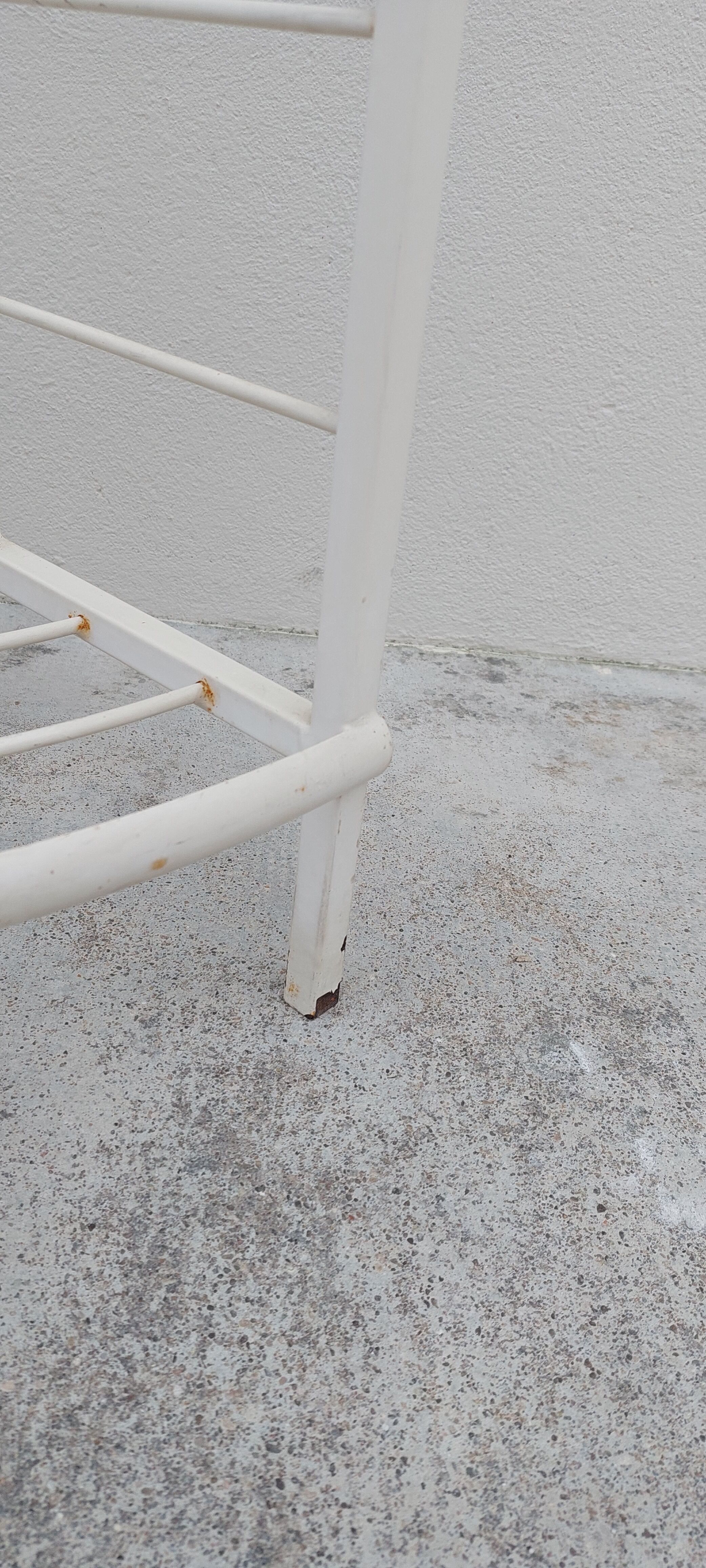 Étagère de coin de boulanger en fer