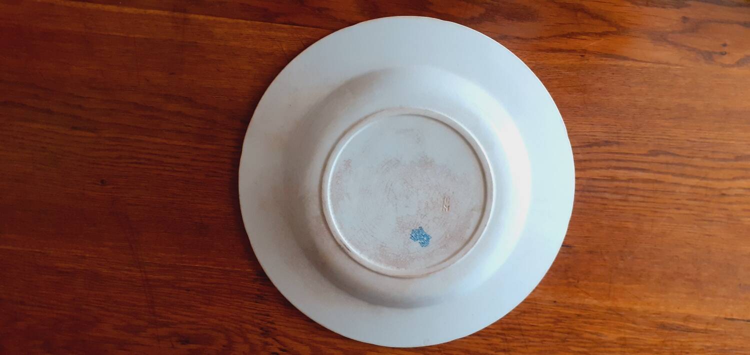 Gien earthenware hollow serving dish circa 1880