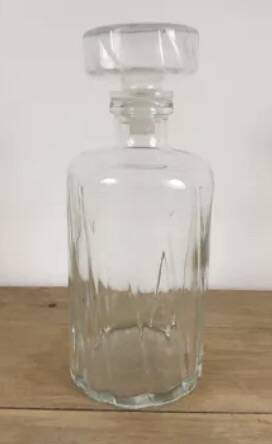 Cylindrical whiskey decanter