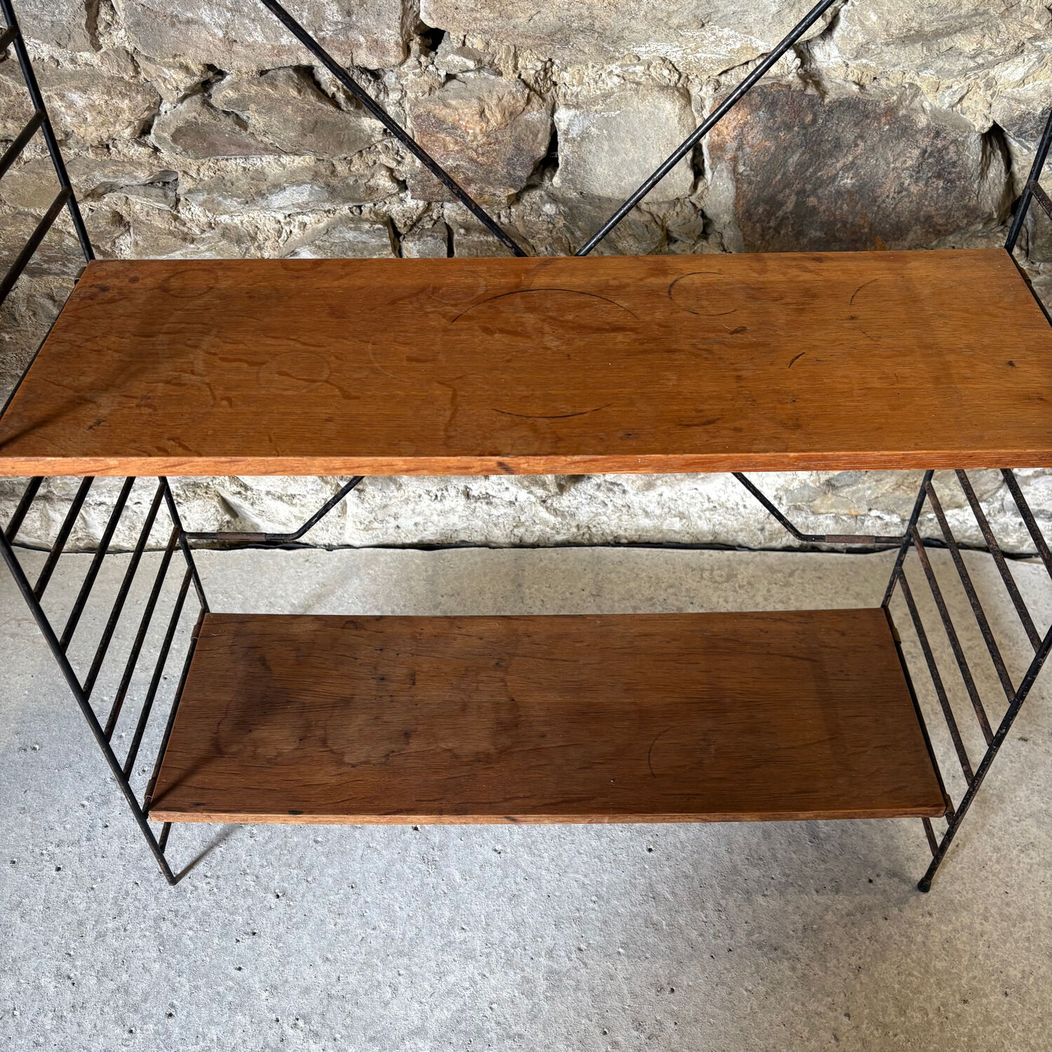 Free-standing shelves in lacquered wood and metal, 1960.