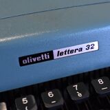 Typewriter Olivetti lettera 32