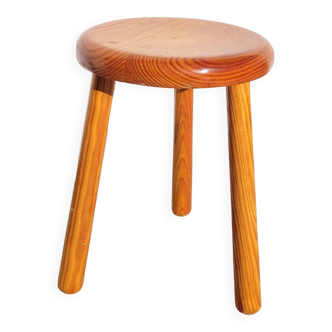 Low pine tripod stool