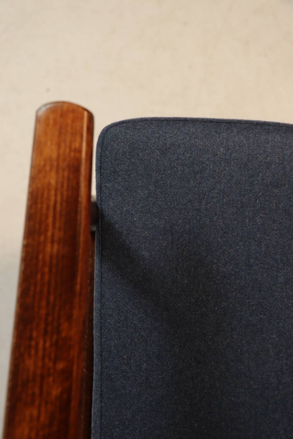 Vintage armchair natural wool blue marin modern design by H.Lis