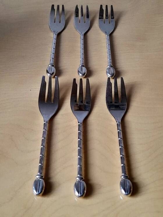 Silver-plated dessert forks