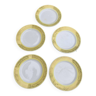 5 petites assiettes en faience, liseré jaune avec des fleurs dores, vintage