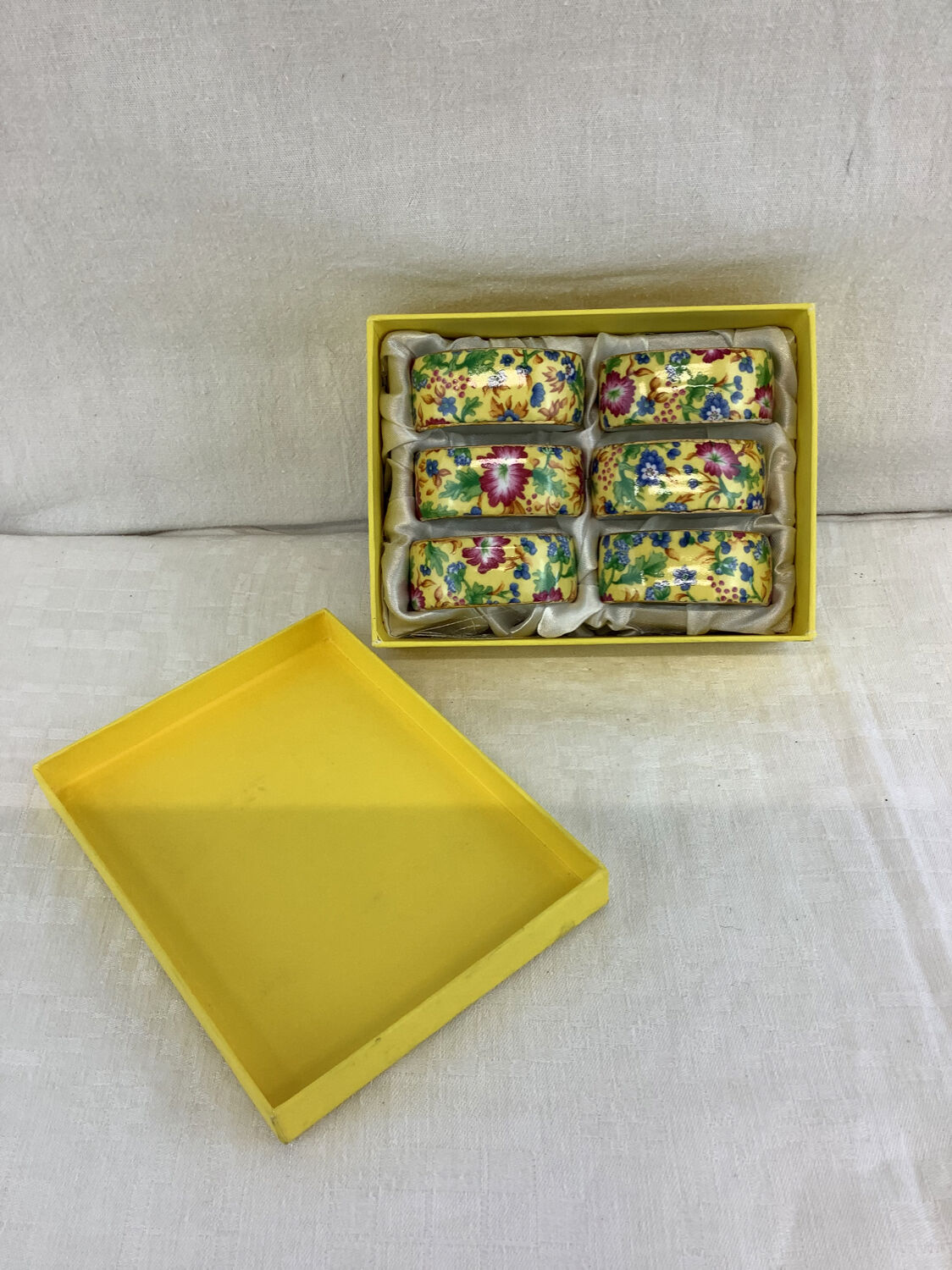 Coffret neuf de rond de serviettes