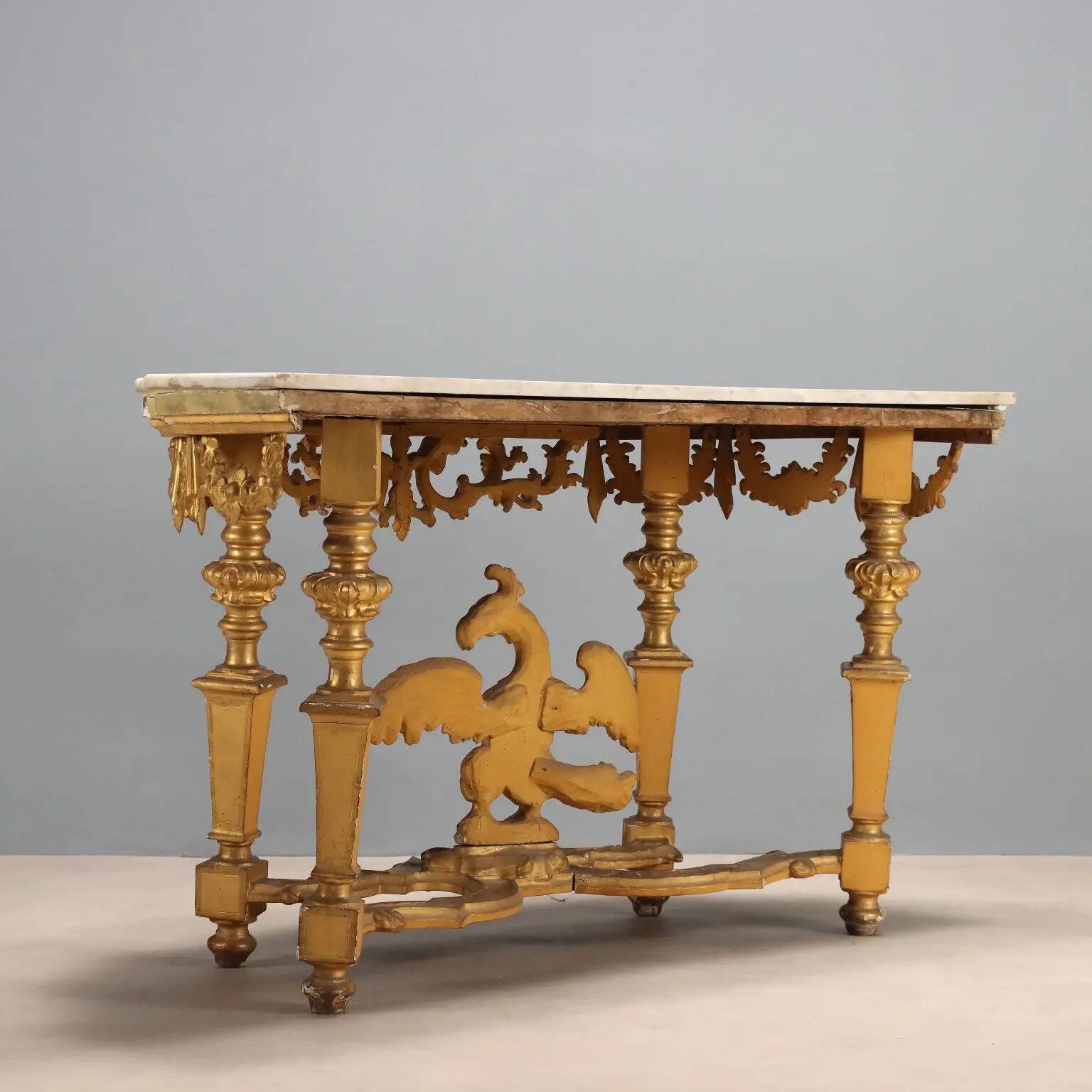 Console ancienne éclectique en bois sculpté et doré, Italie, XIXe siècle