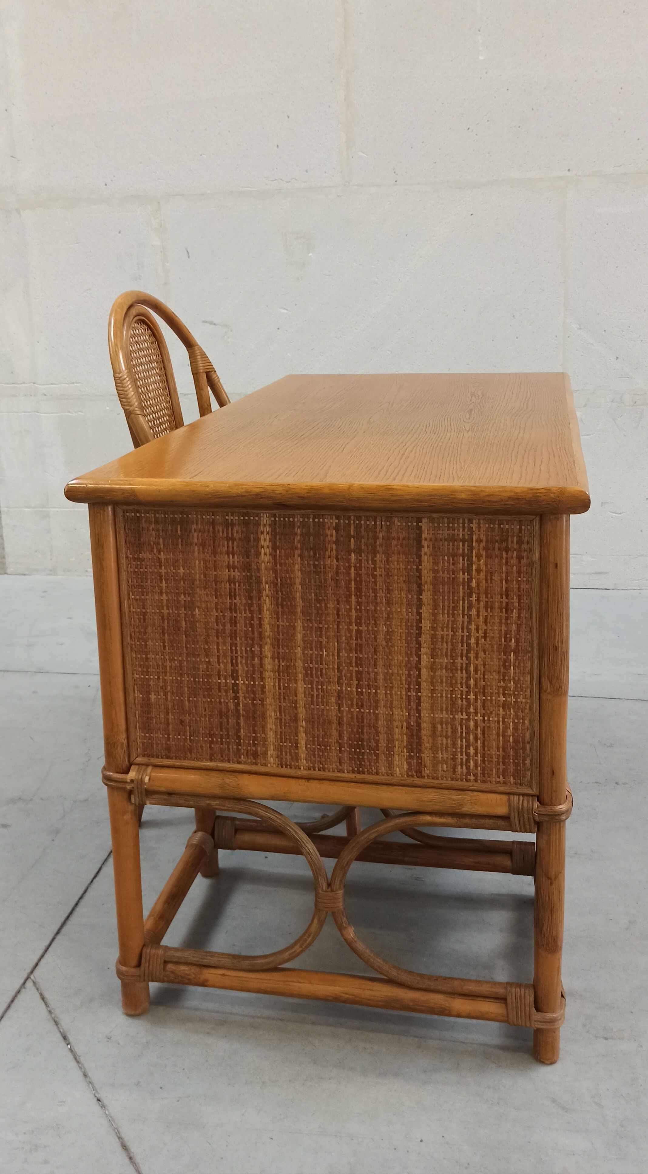 Bureau et chaise en bambou et rotin