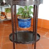 Carved wooden pedestal table with double trays 41 x 72 cm