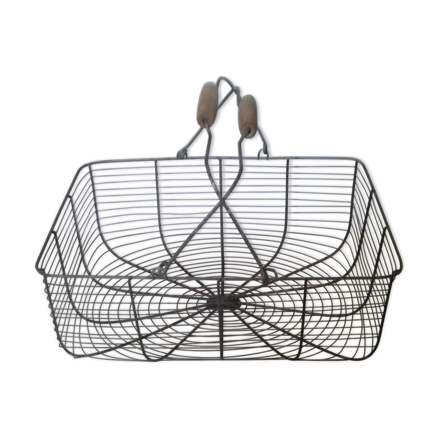Metal basket with wooden handles