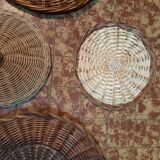 Lot of wicker trays