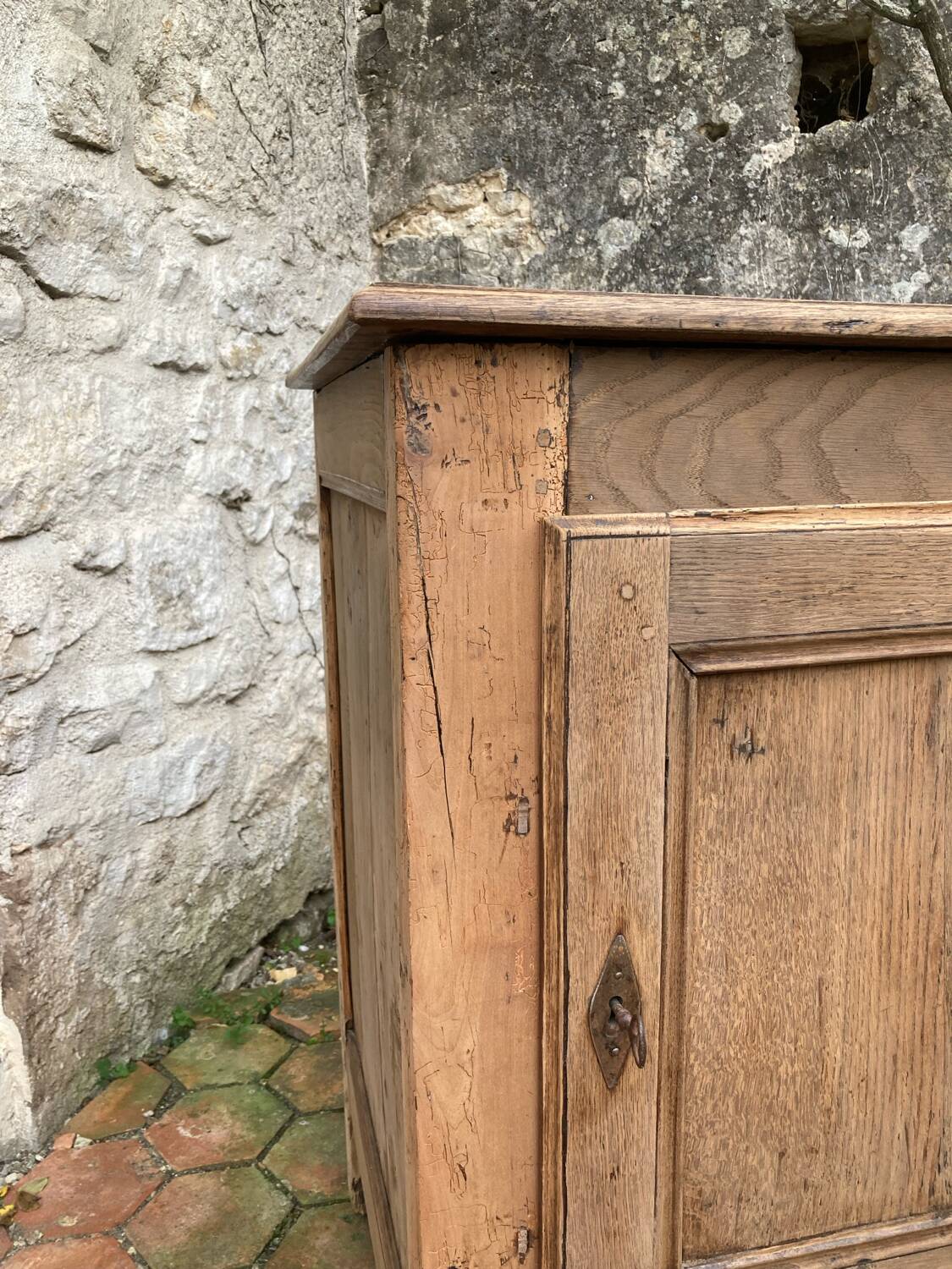 Antique wooden confit pot.