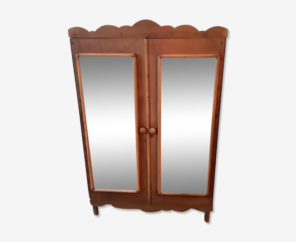 Armoire de poupée en bois de fabrication artisanale , vintage français années 50