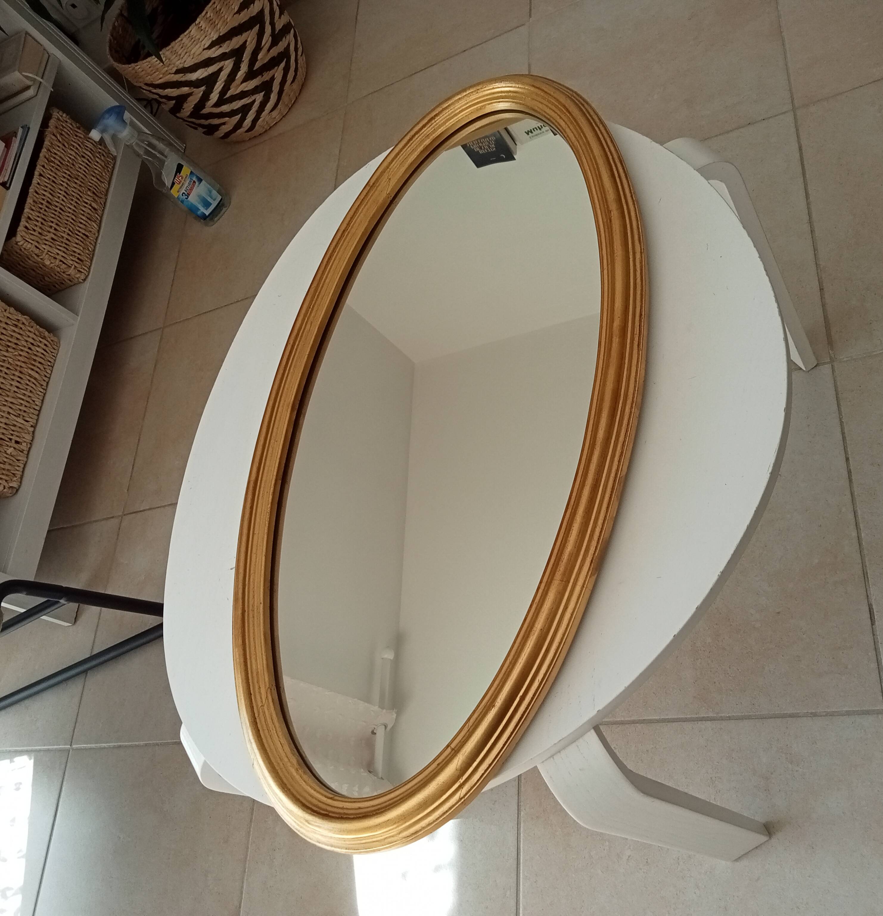 Miroir vintage ovale en bois doré années 60 77*41 cm