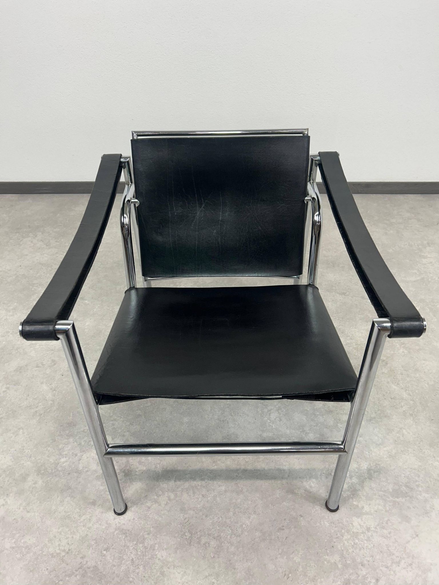 Bauhaus LC1 chairs by Le Corbusier for Cassina