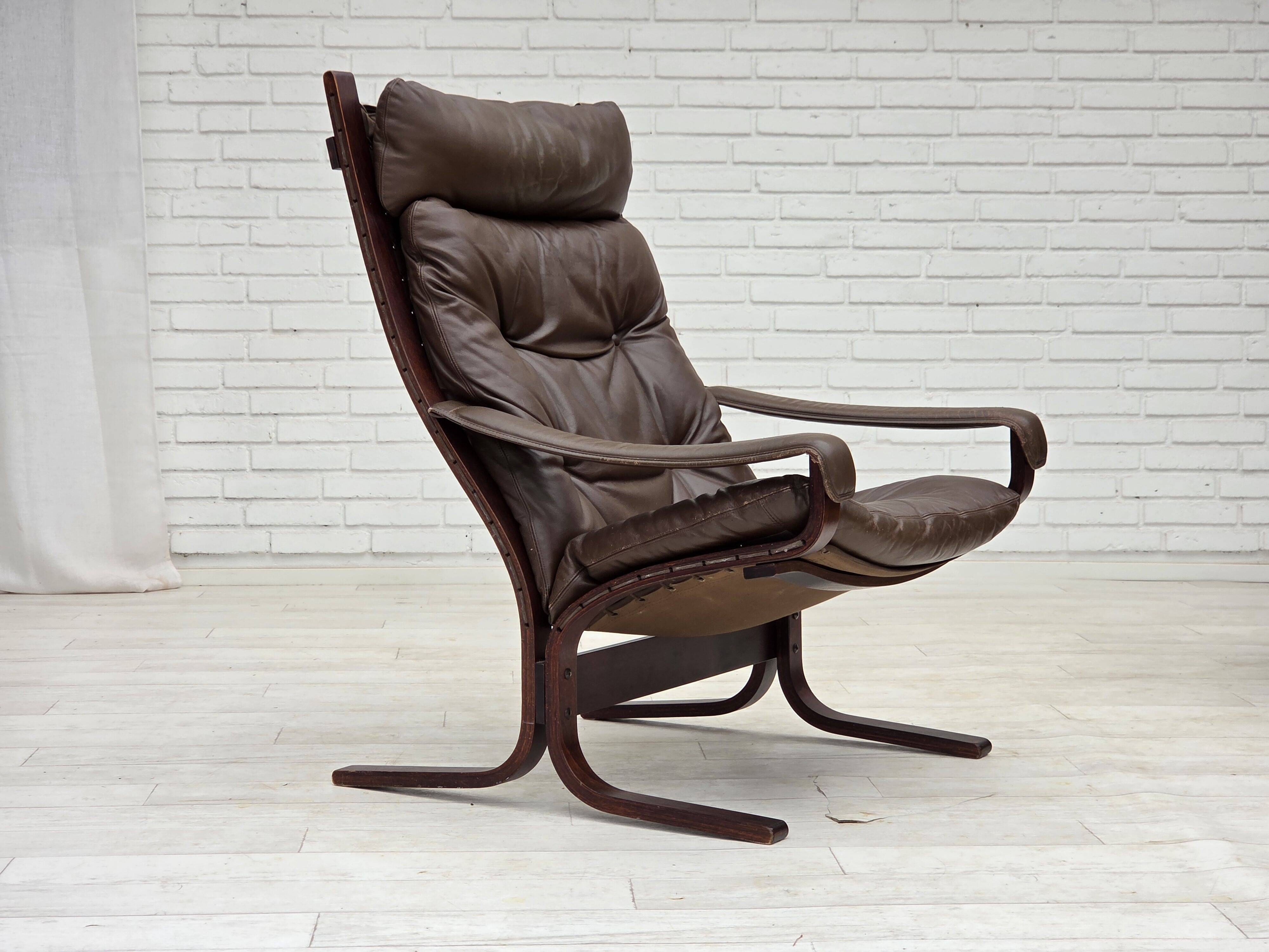 1970s, Norwegian design by Ingmar Relling for Westnofa, model "Siesta".