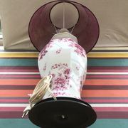 Lampe potiche porcelaine dessin fleurs avec abat-jour violet vintage