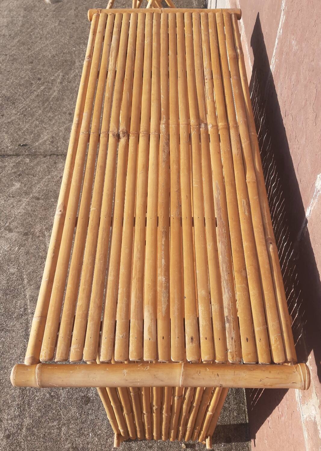 Bamboo counter or bar. (With 2 folding high chairs)