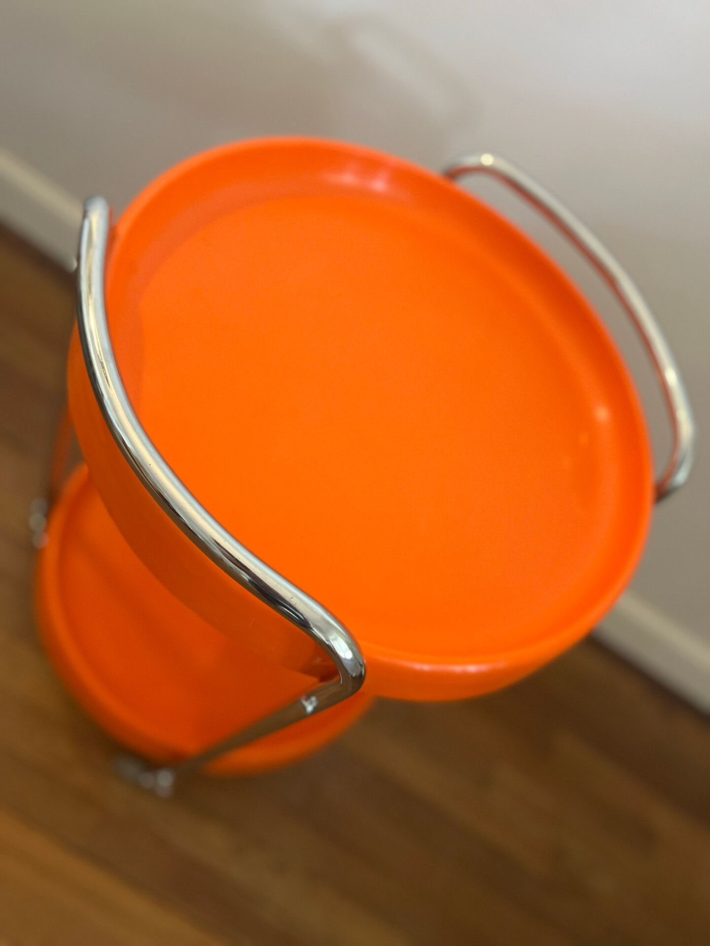 Bat chariot desserte vintage Space Age orange vintage