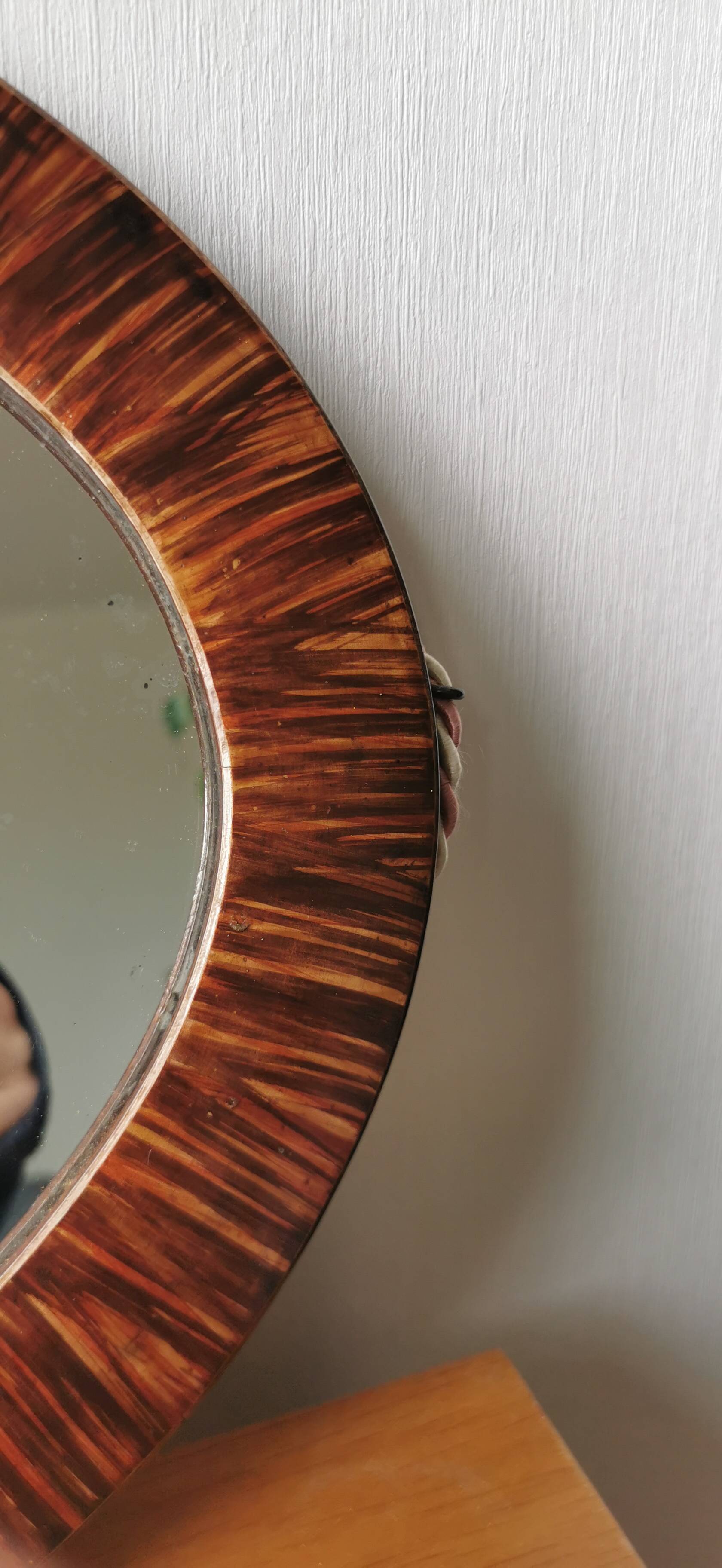 Oval mirror
