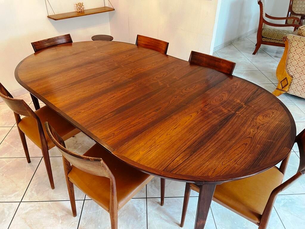 Mle 38 rio rosewood dining table by Henry Rosengren Hansen and 6 matching chairs