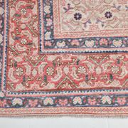 Tapis persan classique rose et bleu
