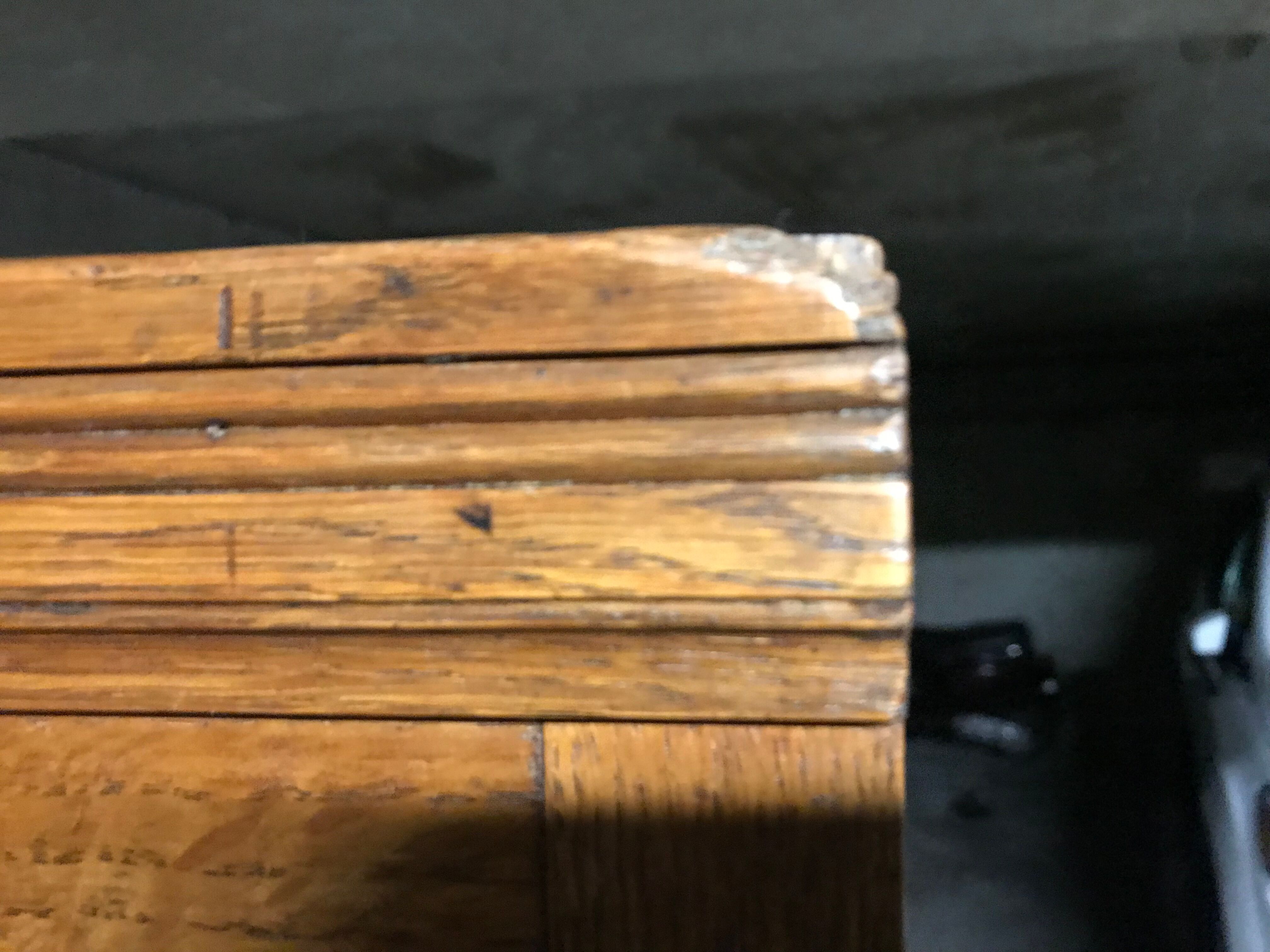 Notary curtain cabinet 1900