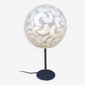 Lampe à poser globe nacre lune