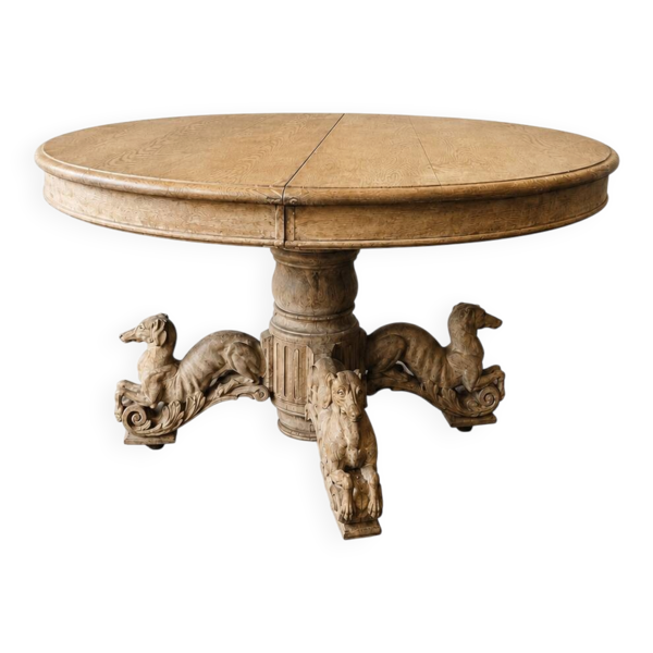 Très Rare Table Henri II pieds sculptés lévriers