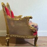 Salon de style Louis XV, artisanal en hêtre rouge et doré en bois d'hêtre