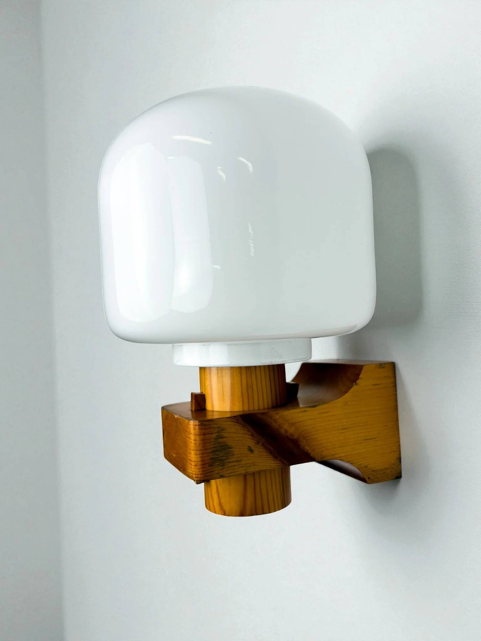 Scandinavian pine wood & opaline wall light – Denmark 1970s