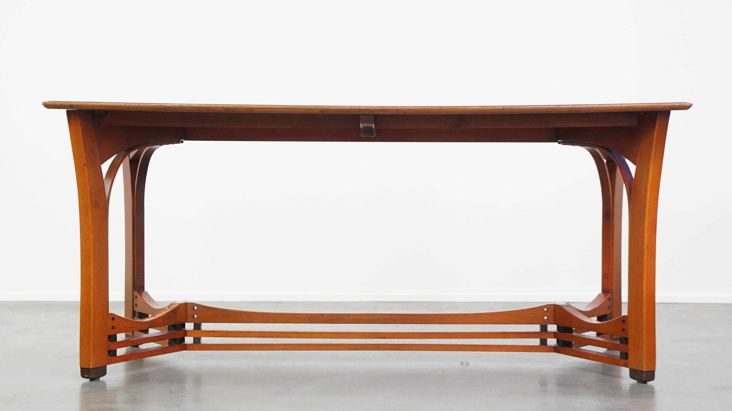 4 to 6-person Art Nouveau design dining table by Schuitema