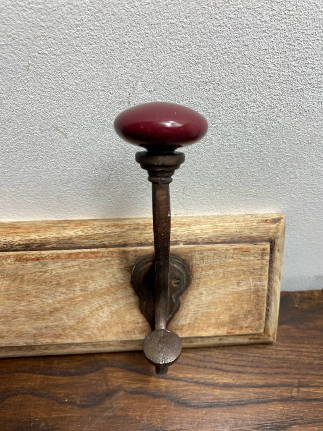 Wall hook with three hooks in wood, wrought iron, porcelain balls