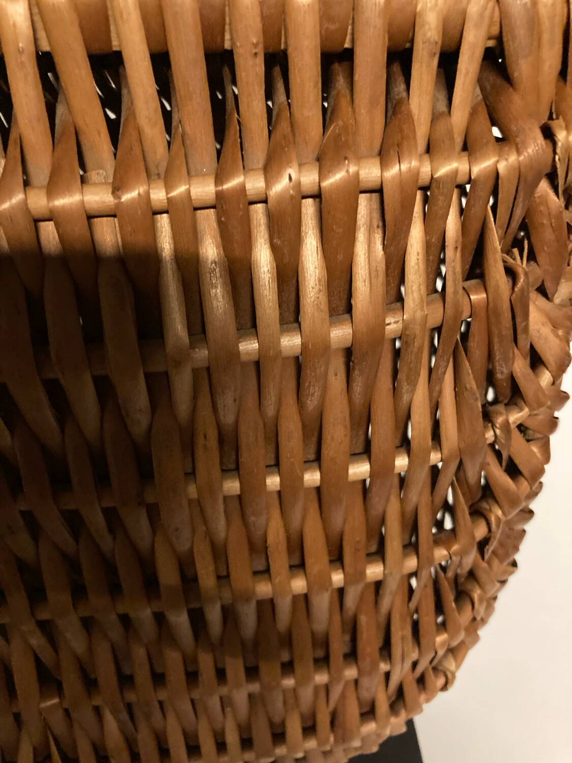 Vintage 70s wicker shopping basket
