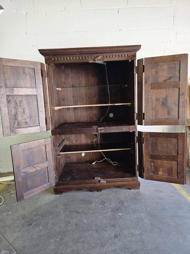 Vintage sturdy wooden cabinet / shelf / storage cabinet