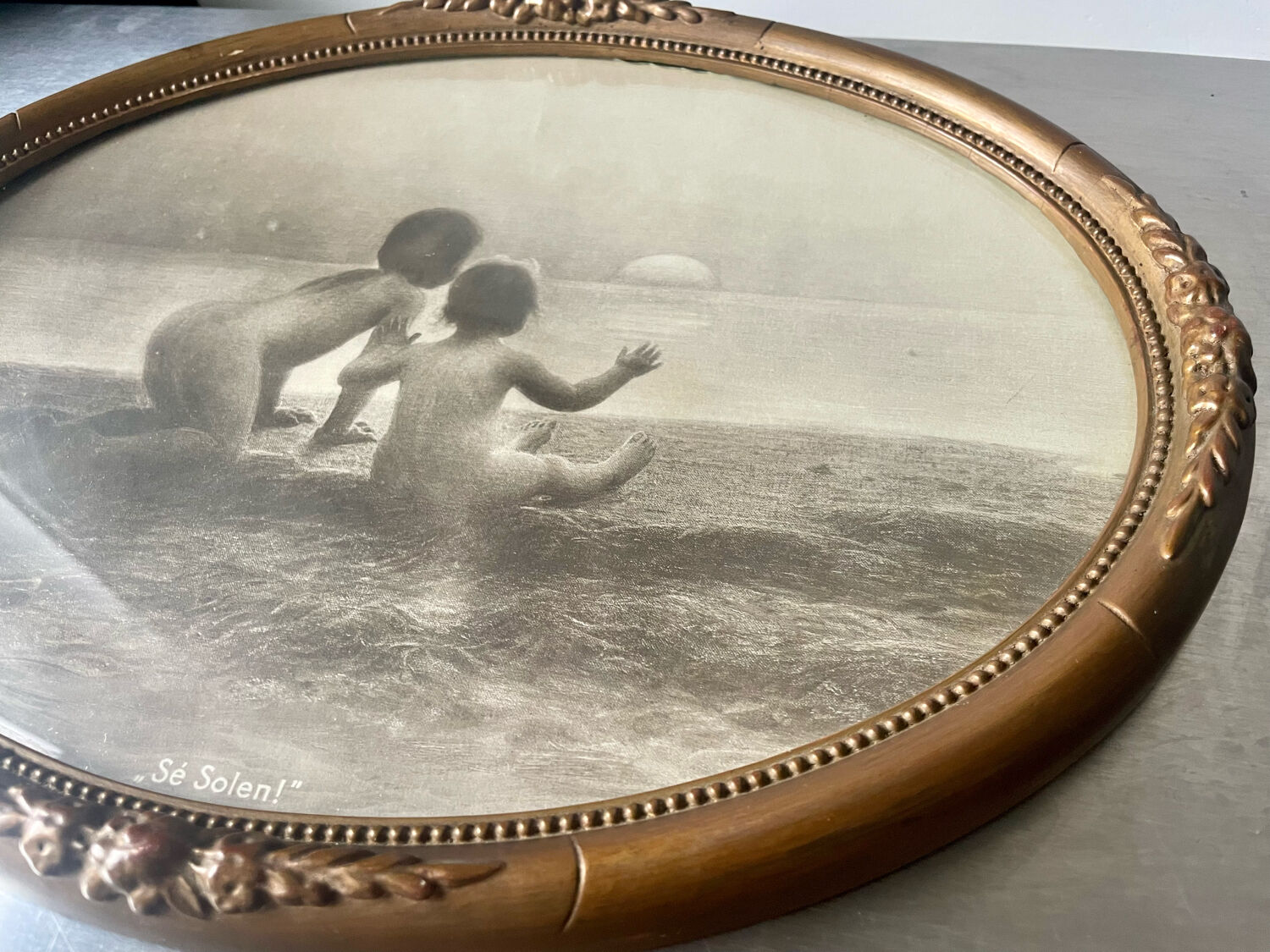 Oval Antique Wooden Frame 32 cm x 25 cm