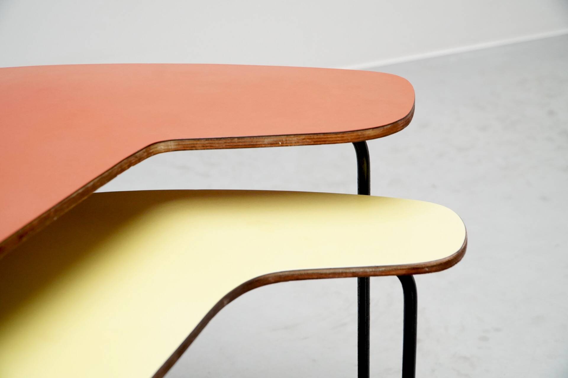 Willy Van Der Meeren, Tubax G1 Boomerang Table