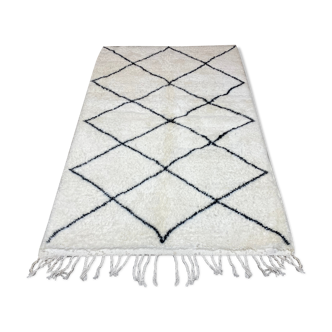 Tapis blanc laine au losanges