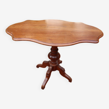 Pear wood pedestal table