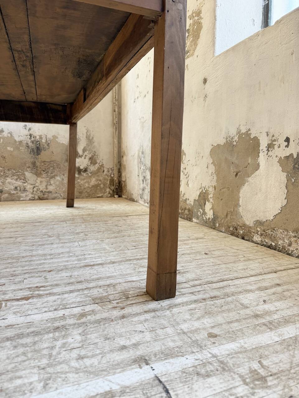 Cherry farmhouse table 1m8