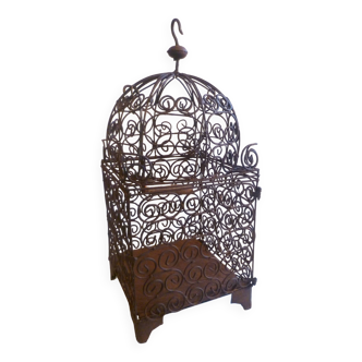 Vintage metal volute decoration