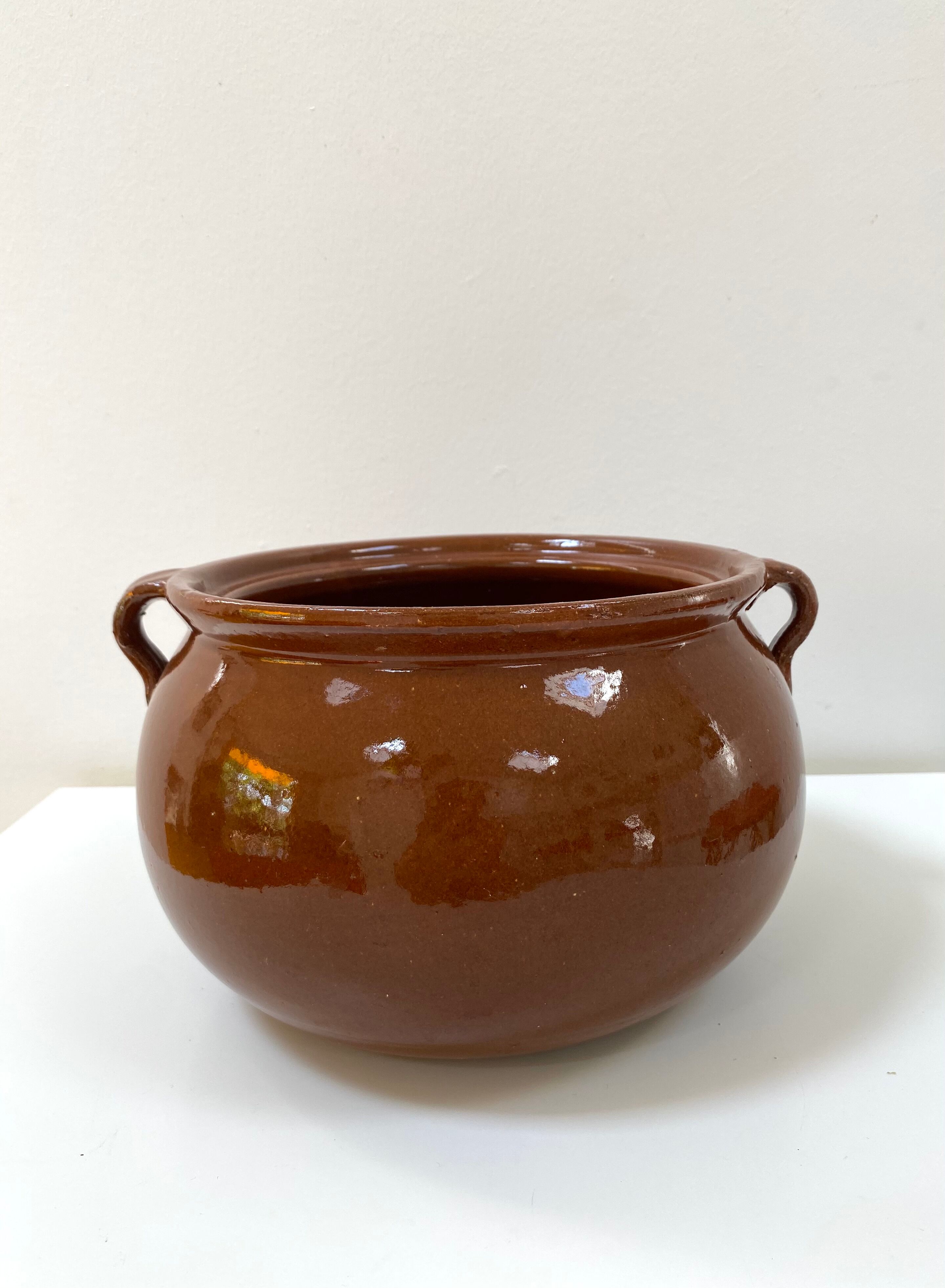 Glazed sandstone pot cover