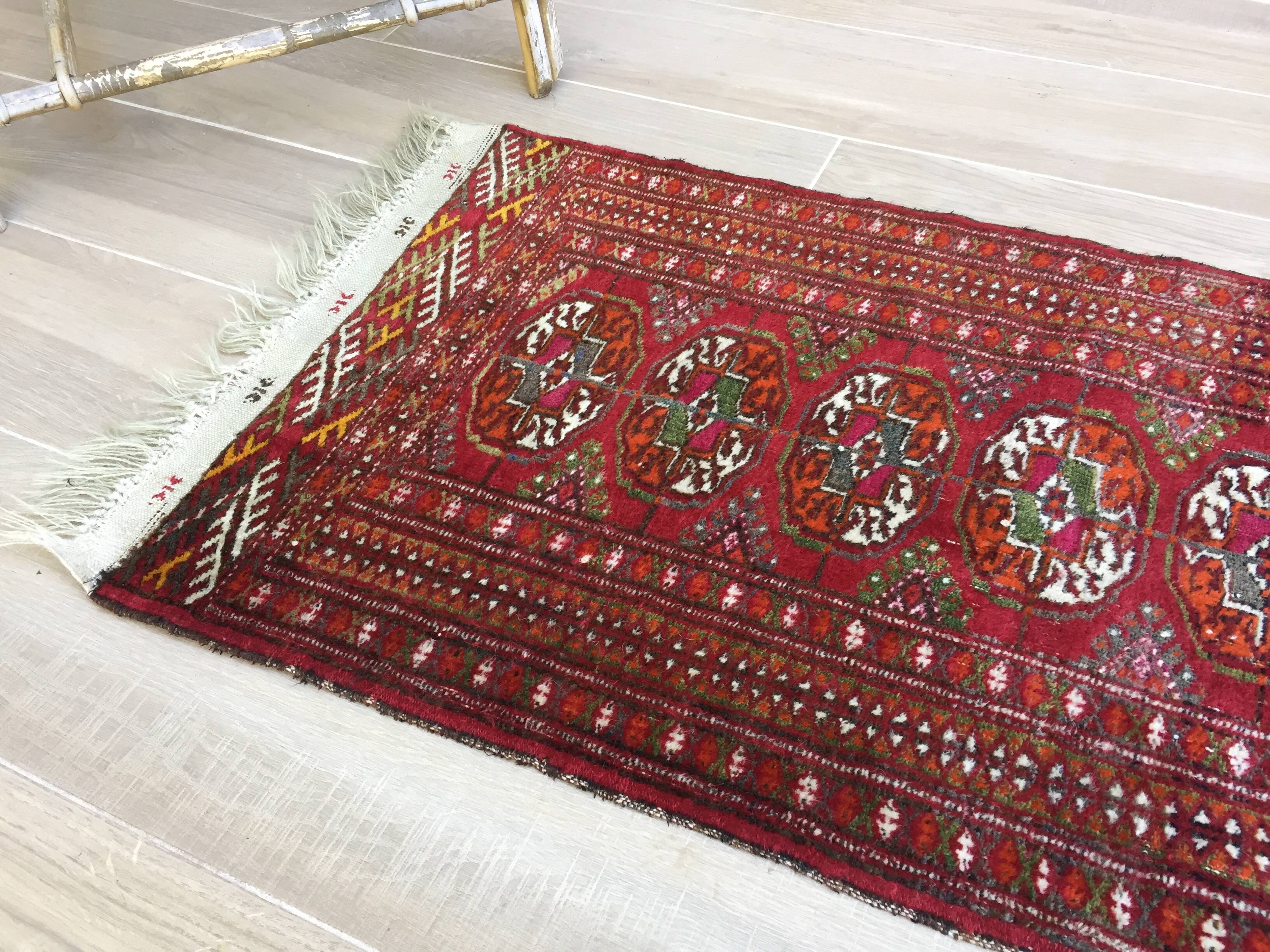 Vintage pure wool rug – 118 x 57cm