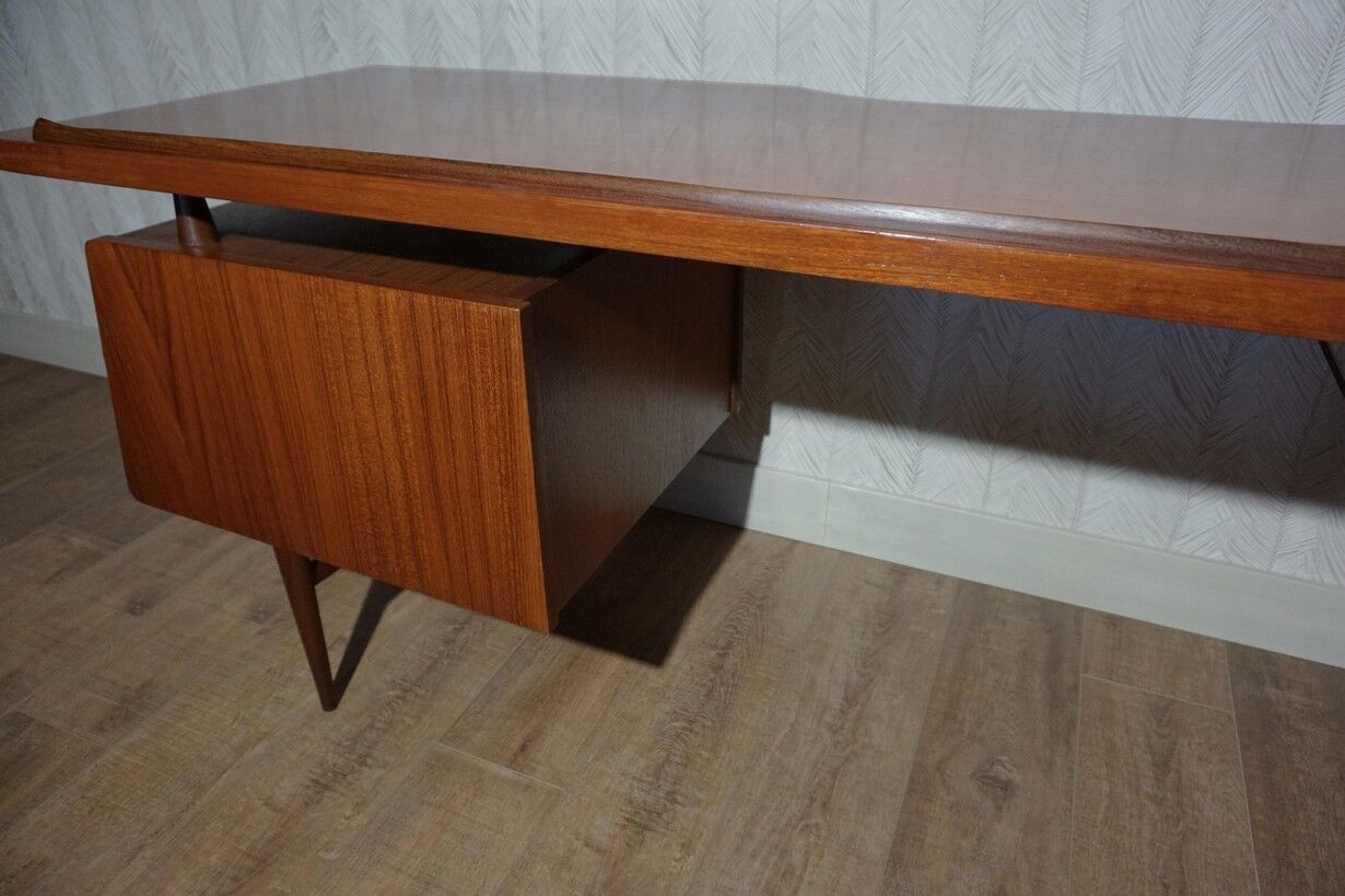 Mid-Century Dutch Modern Writing Desk by Louis Van Teeffelen for Wébé, 1950s